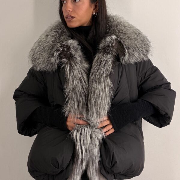 Bomber con pelliccia staccabile e spille