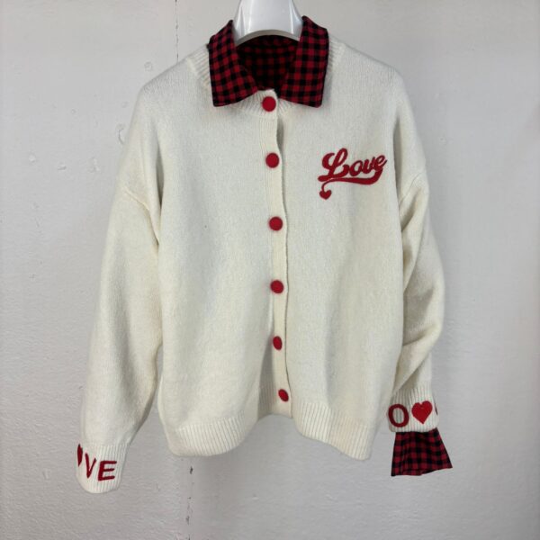 Cardigan con bottoni frontali e scritta frontale superiore e su polsini