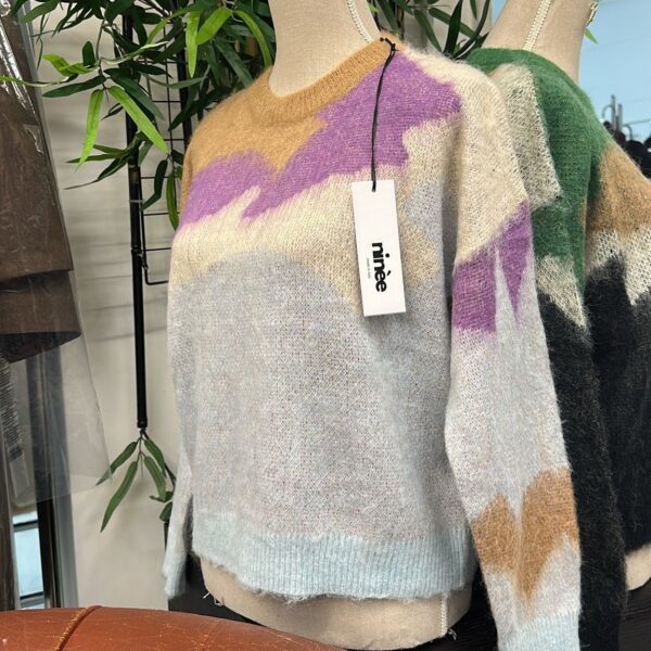 Maglione con sfumature di colori